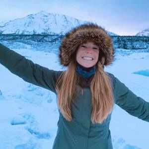 Meet your Posher, Becca